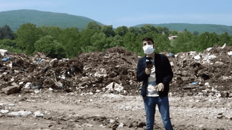 Atakum Belediyesi çöplerin üzerini örtüyor