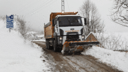 Atakum Belediyesi’nden kesintisiz karla mücadele
