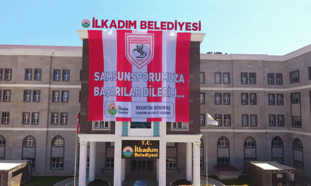 Başkan Demirtaş, şehri Samsunspor bayraklarıyla donattı