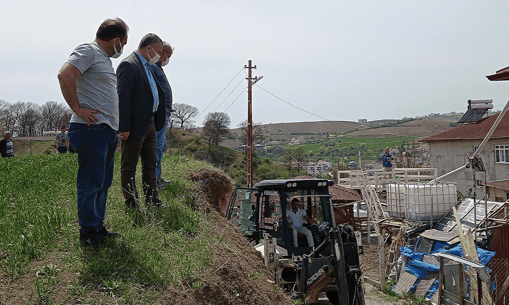 Havza Belediye Başkanı Özdemir doğalgaz çalışmalarını inceledi