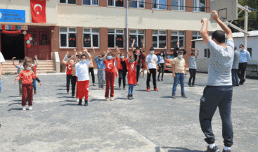 Köy okullarında 800 çocuk sporla buluştu