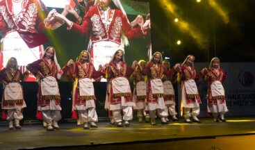 10 ülkenin genci Atakum’da barış için dans etti: Ortak dilleri dans ve müzik