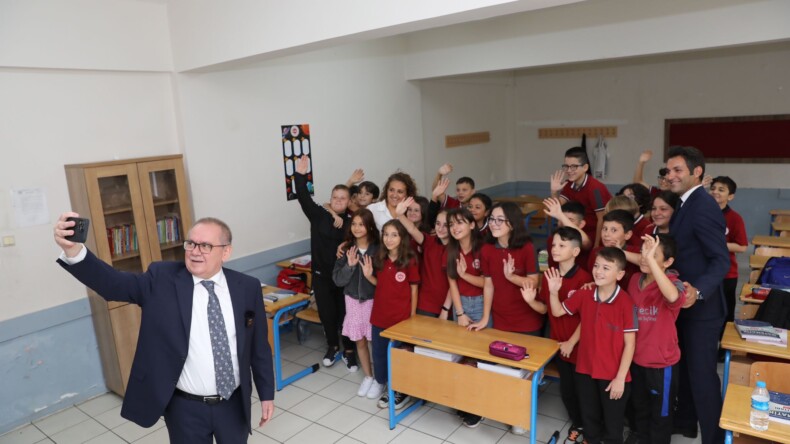 Başkan Demir, öğrencilerle buluştu